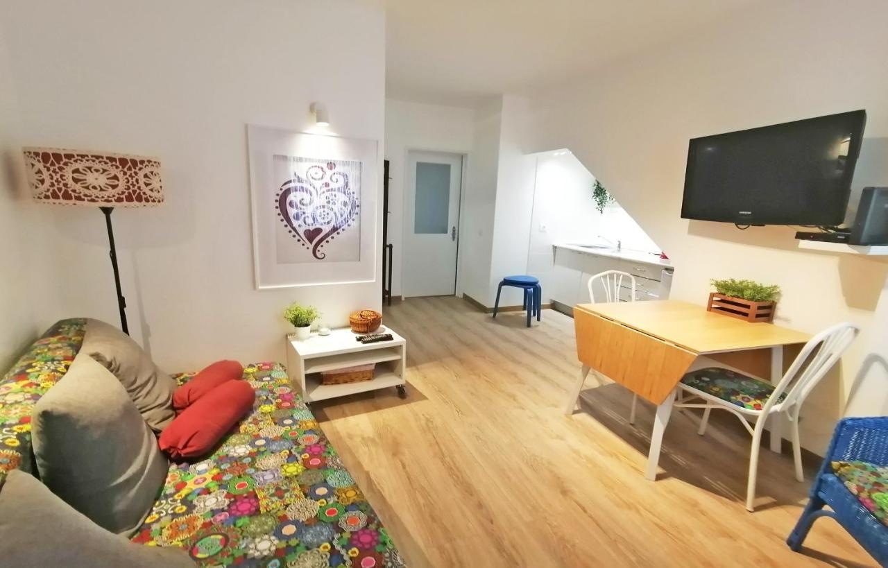 A41 - Olive Tree Street 1 Bed Flat Apartment Lagos
